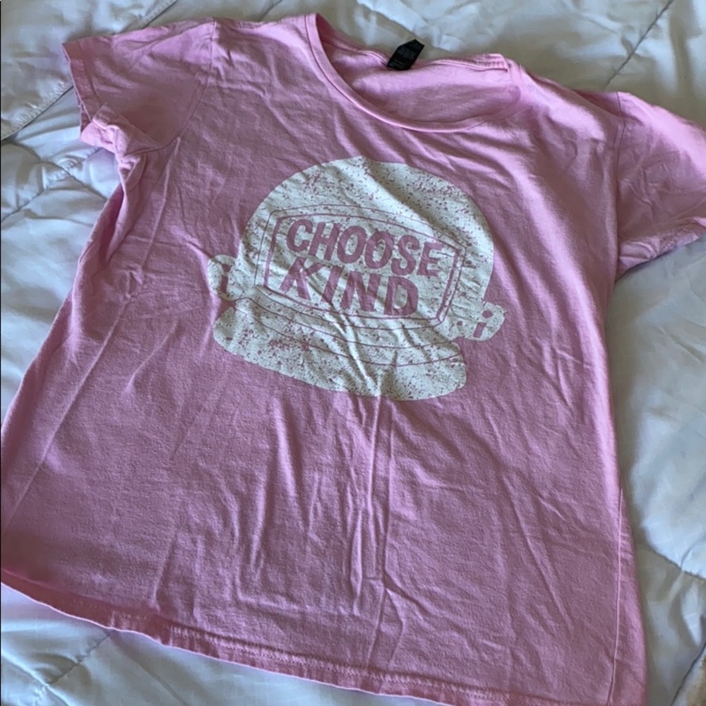Basic graffic tee